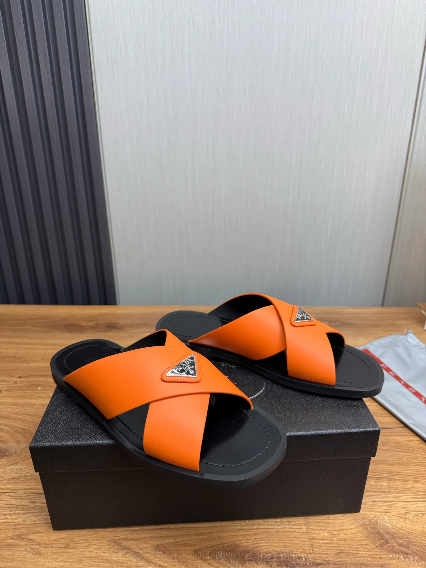 Factory price 340💰 ＰＲＡＤＡPrada - popular men's slippers hot sale 🔥 🩴Official website one to one production 38-45 sizes 45 46 🉑️Customized!